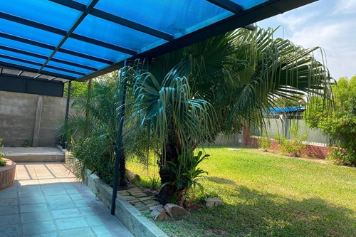 HERMOSA Y AMPLIA CASA EN MORA KUE — foto 2