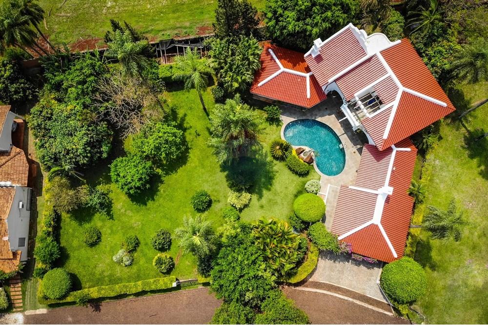 ¡Casa de Ensueño en Condominio Exclusivo! — foto 2