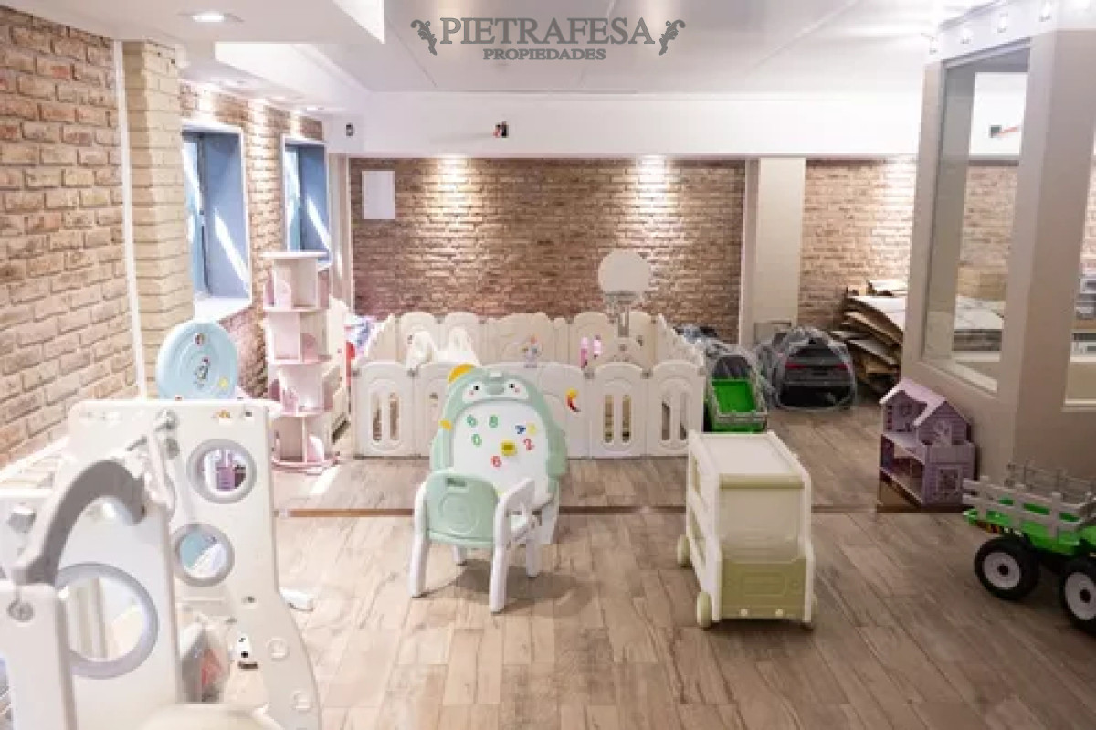 Local en alquiler, 4baños, cocina, patio. Brazo Oriental. · Foto 11