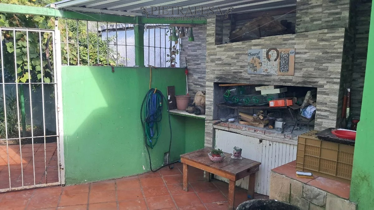 Casa en venta 2 dormitorio, 2 baños, patio-gje-Aires Puros