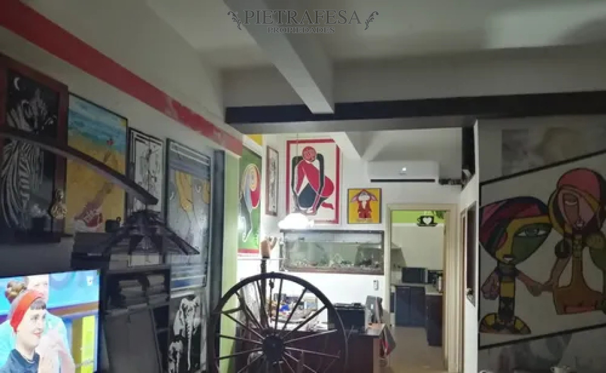 Local en alquiler, 1 baño, cocina. Barrio Sur.