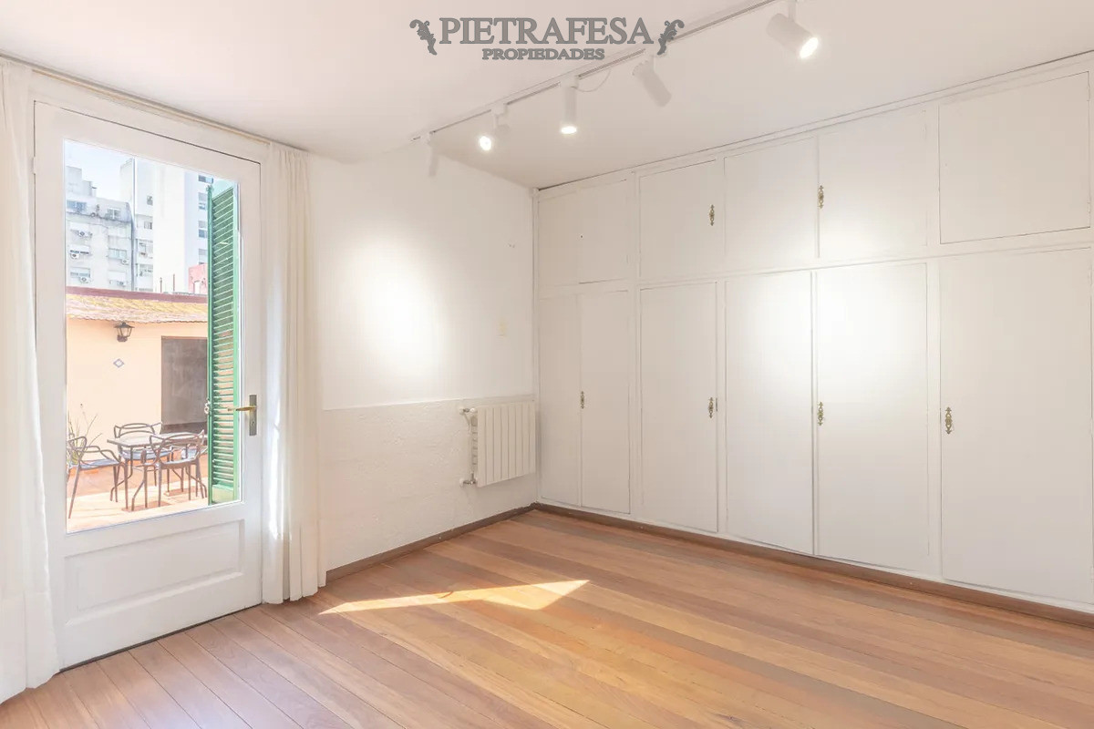 Oficina en alquiler, privado, baño en suite, patio. Pocitos. · Foto 5