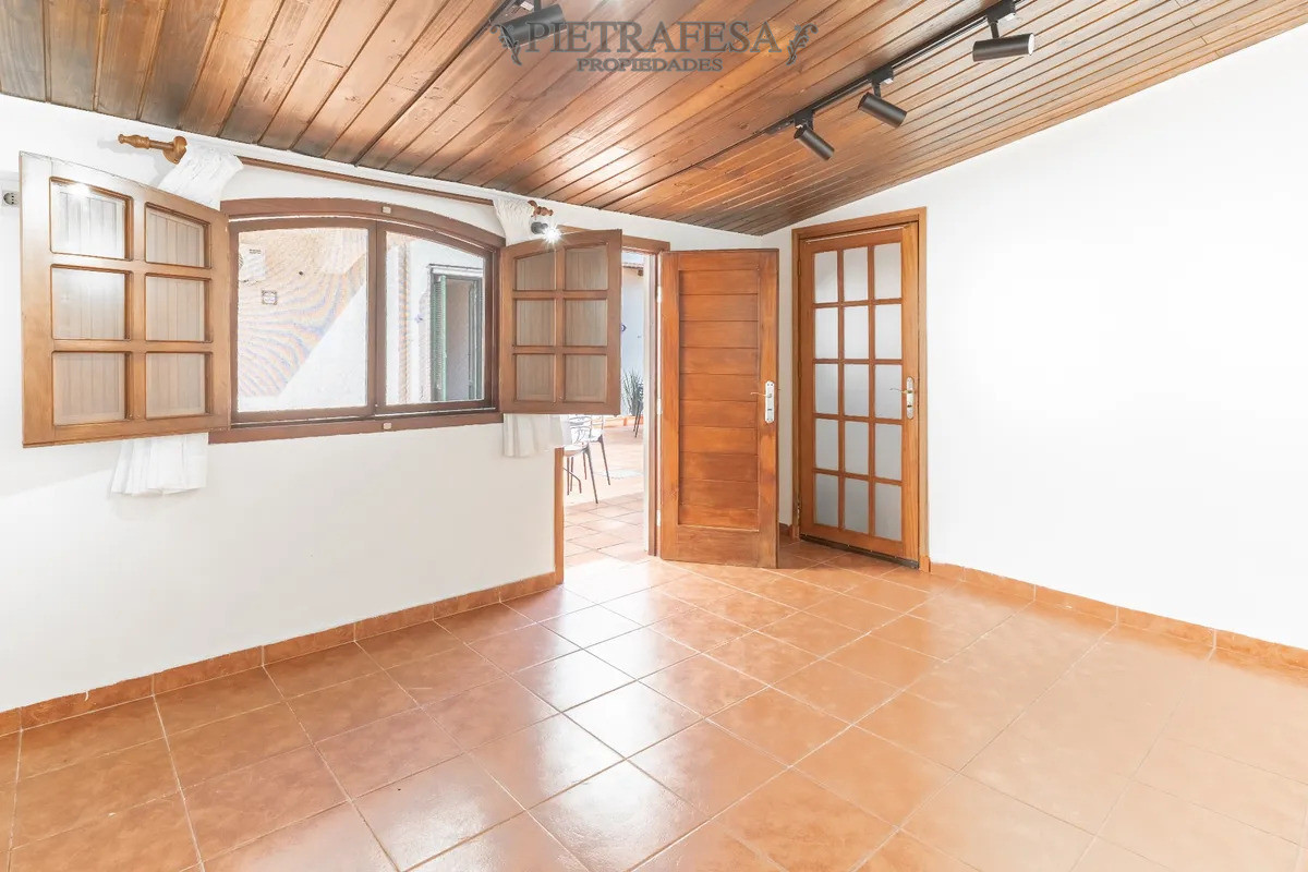 Oficina en alquiler, privado, baño en suite, patio. Pocitos. · Foto 2