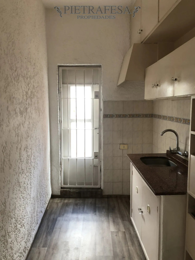 Apartamento en alquiler, 1dormitorio, 1baño, patio. La Blanqueada. · Foto 4