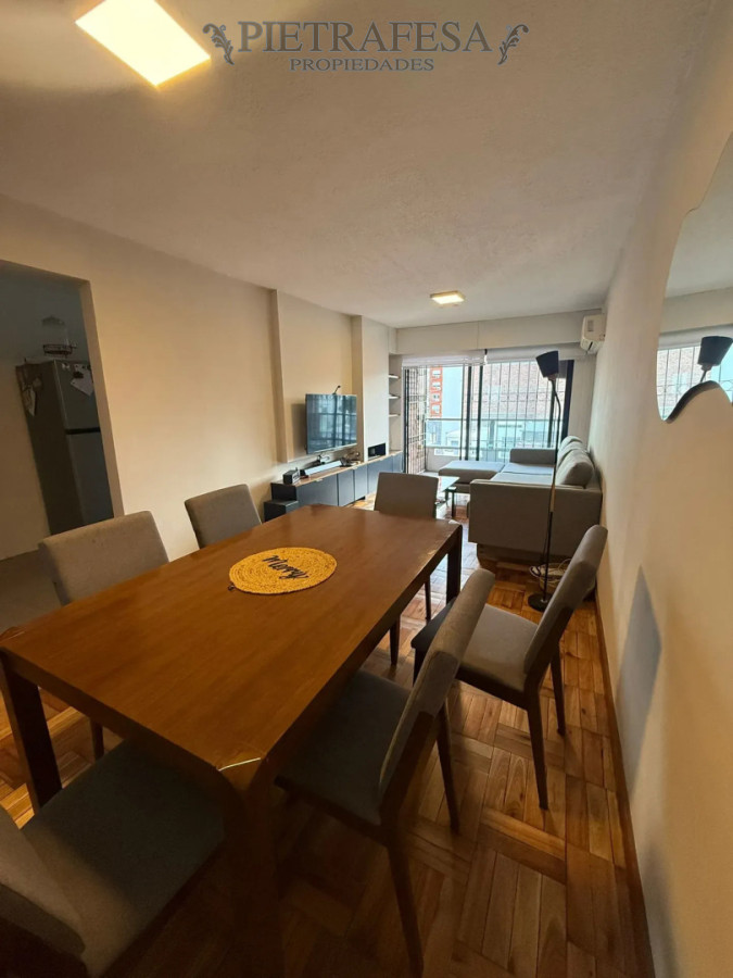 Apartamento en alquiler, 2 dormitorios, 1 baño, terraza, garaje doble. Equipado. Pocitos. · Foto 2