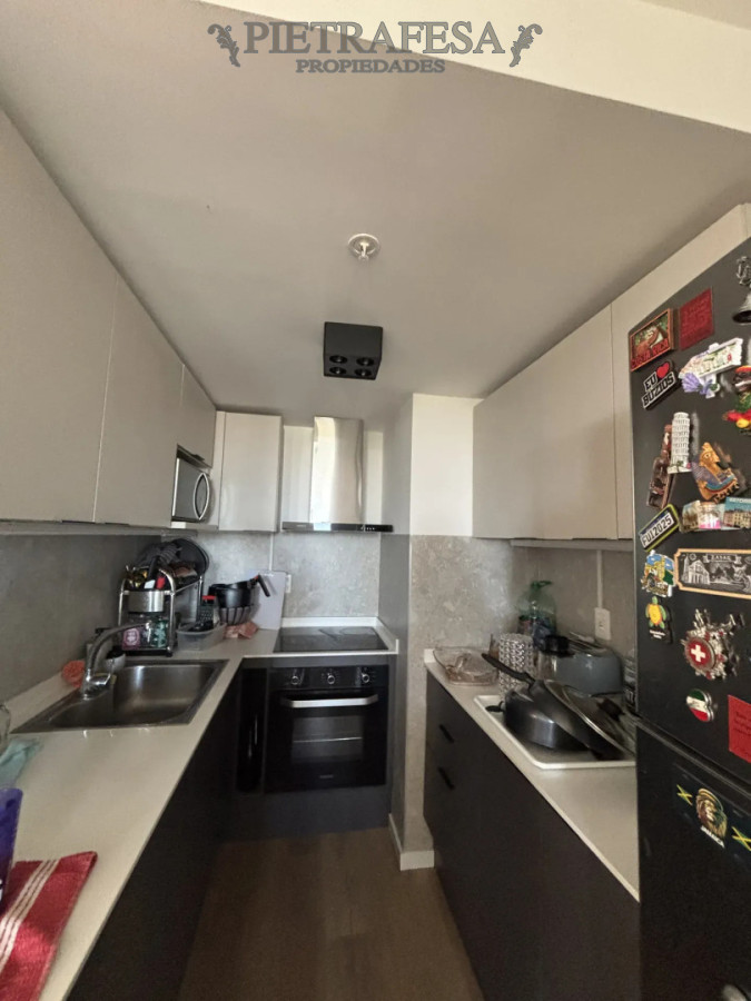 Apartamento en alquiler, 2 dormitorios, 1 baño, terraza, cochera. Amueblado. Carrasco. · Foto 6