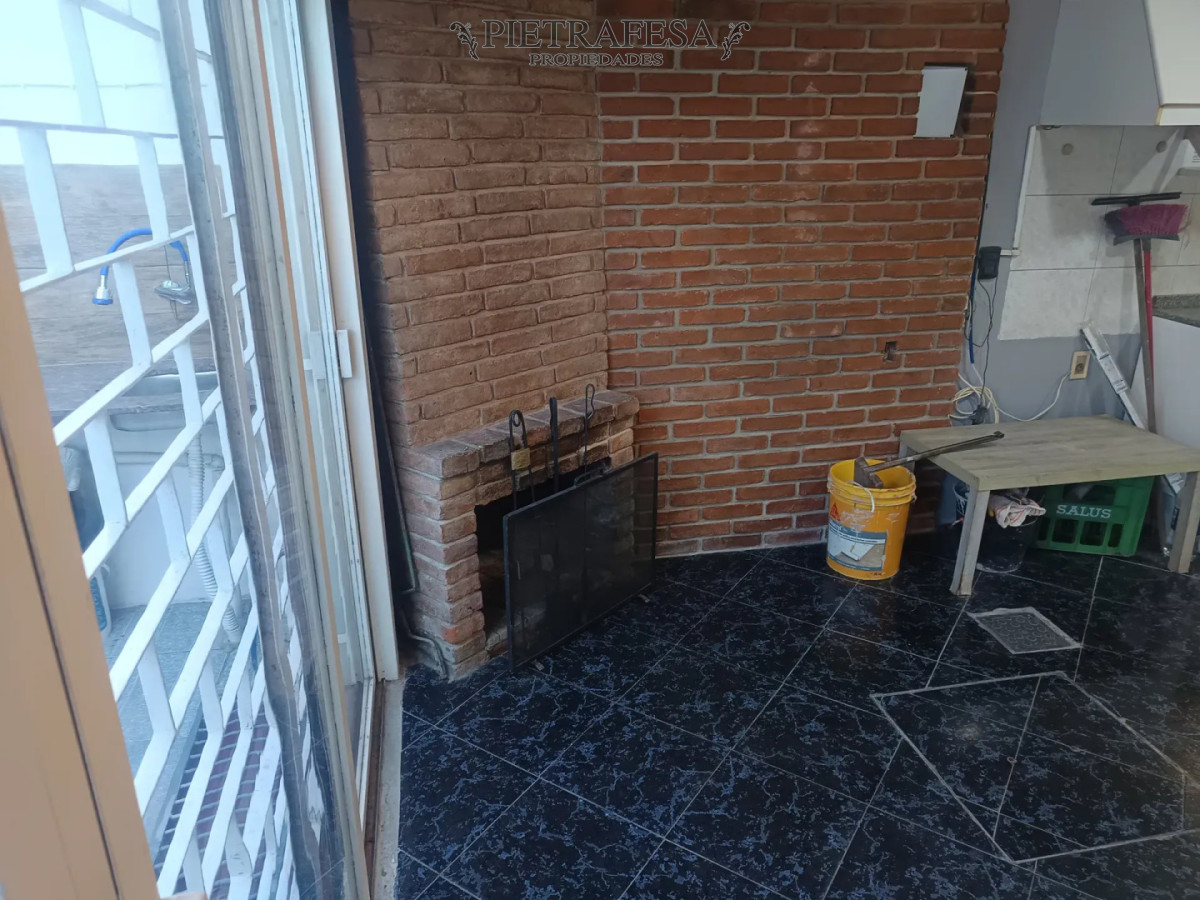 Casa en alquiler, 2 dormitorios, 2 baños, patio con parrillero, cochera. Brazo Oriental. · Foto 9