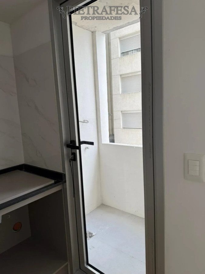 Apartamento en alquiler, 1 dormitorio, 1 baño, patio. Cordón. · Foto 7