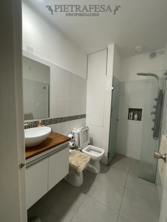 Apartamento en alquiler, 2 dormitorios, 1 baño, patio. Pocitos. · Foto 9