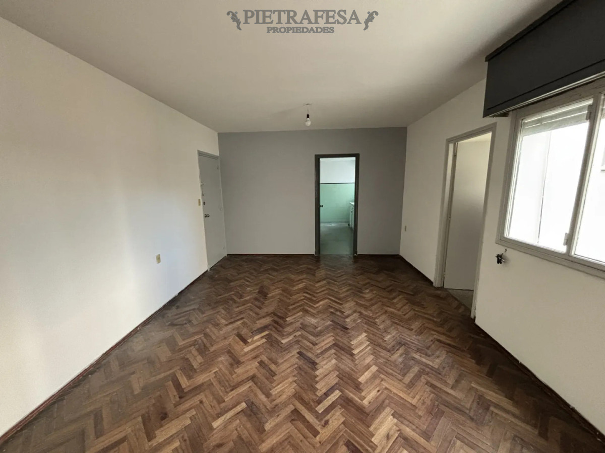 Apartamento en alquiler, 2 dormitorios, 1 baño. La Blanqueada.
