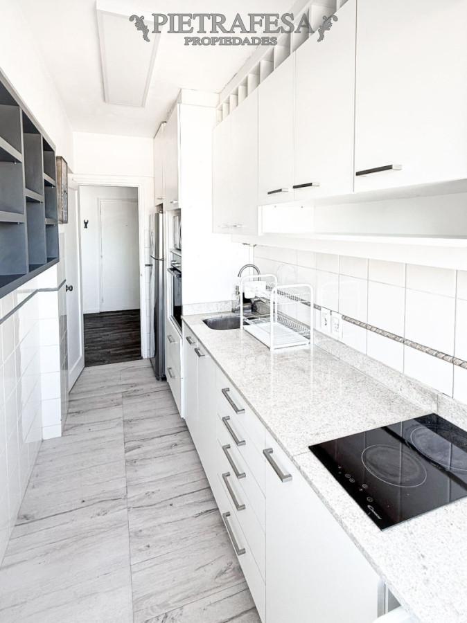 Apartamento en alquiler, 1 dormitorio, 1 baño, garaje. Carrasco. · Foto 6