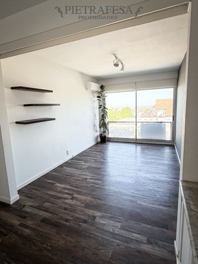 Apartamento en alquiler, 1 dormitorio, 1 baño, garaje. Carrasco. · Foto 1