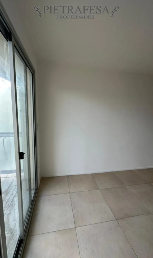 Apartamento en alquiler, 1 dormitorio, 1 baño. Brazo Oriental.