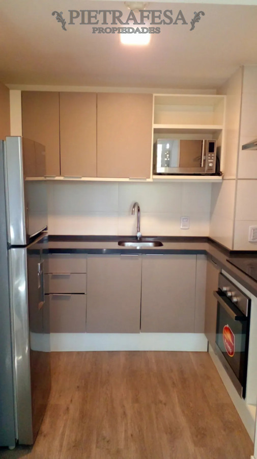 Apartamento en alquiler, 1 dormitorio, 1 baño. Semi equipado. Centro. · Foto 5