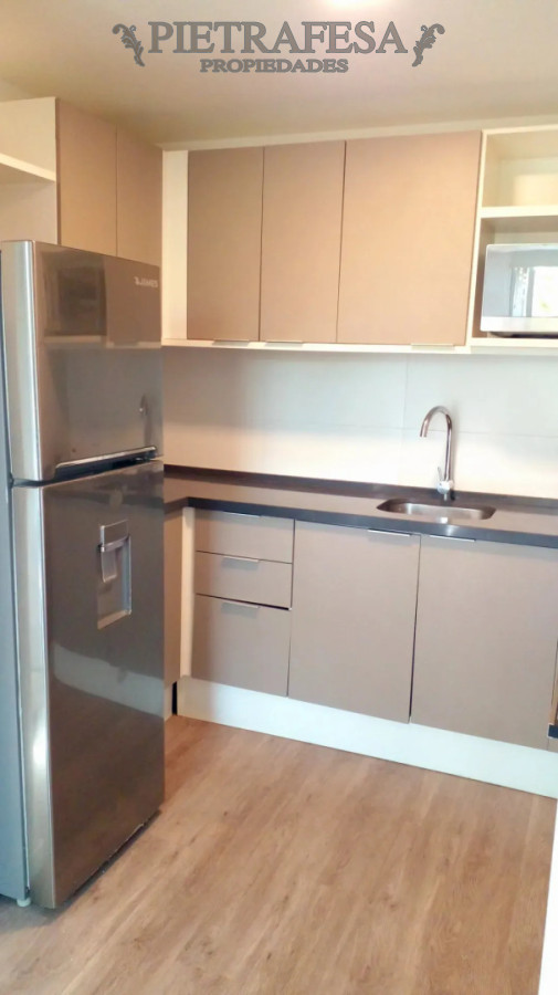 Apartamento en alquiler, 1 dormitorio, 1 baño. Semi equipado. Centro. · Foto 4