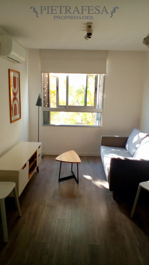 Apartamento en alquiler, 1 dormitorio, 1 baño. Semi equipado. Centro.