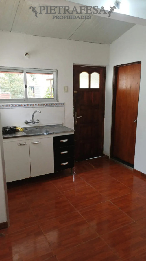 Casa en alquiler, 1 dormitorio, 1 baño, patio, cochera. Lagomar. · Foto 4