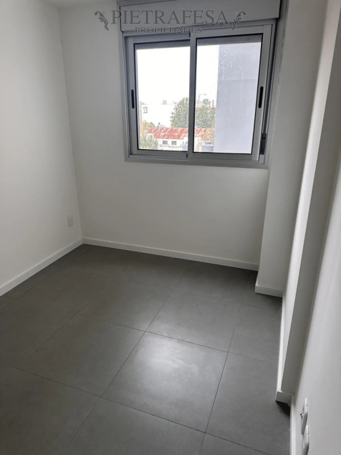 Apartamento en alquiler, 1 dormitorio, 1 baño, terraza. La Blanqueada. · Foto 2