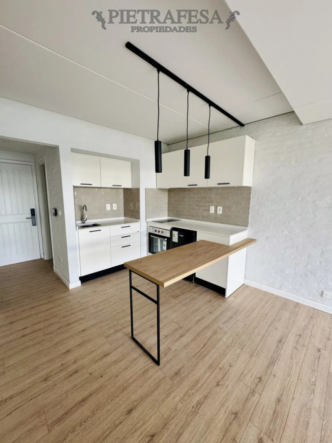 Apartamento en alquiler, monoambiente, 1 baño, terraza, cochera. Barra de Carrasco. · Foto 3