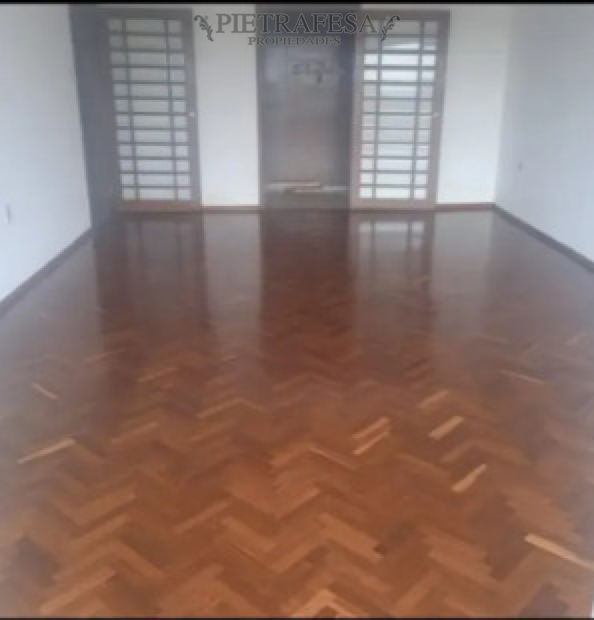 Apartamento de 4 dormitorios en Unión