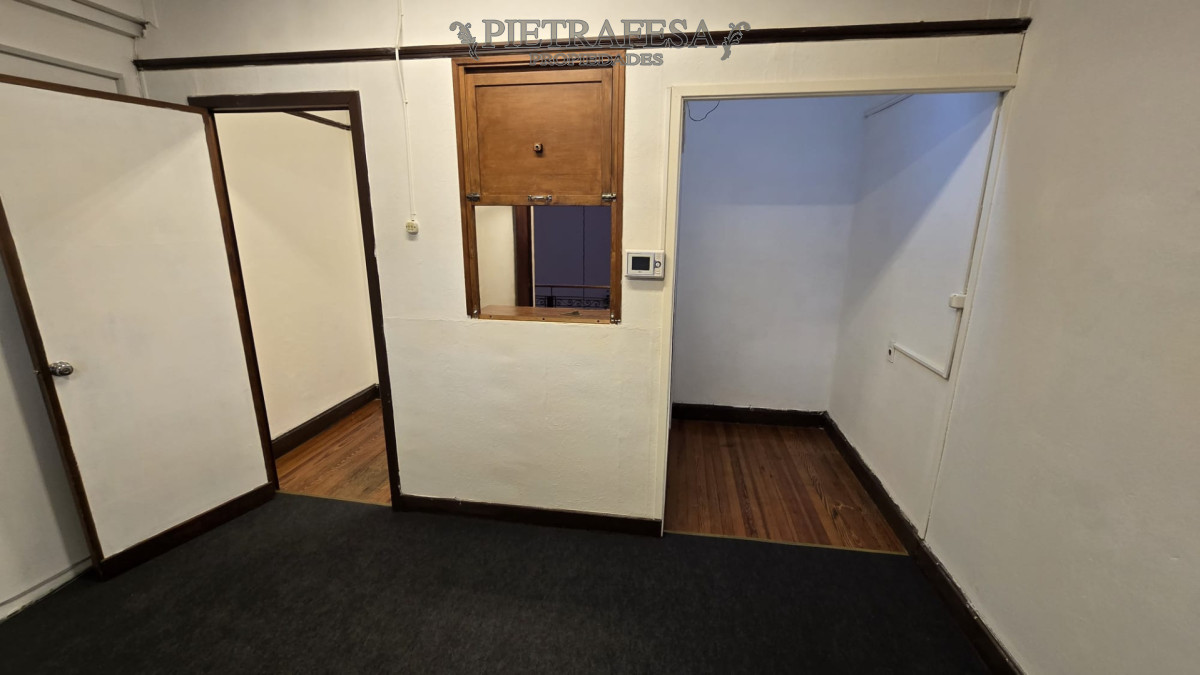 Oficina con portería