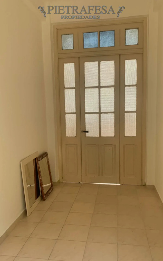 Apartamento 2 dormitorios con balcón en Cerrito y Juan Carlos Gómez