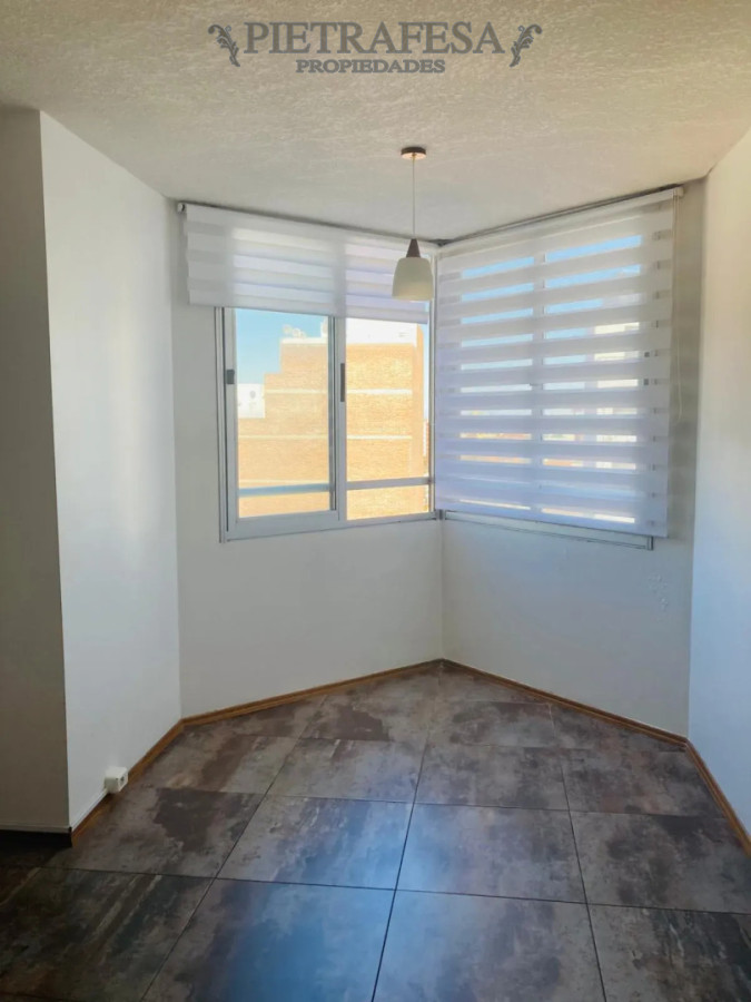 ALQUILER - GUAYABOS, UN DORMITORIO, CON BALCÓN