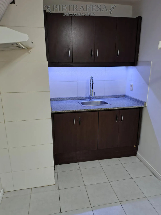Apartamento en alquiler, 1 dormitorio, 1 baño, balcón, garaje. Parque Rodó. · Foto 4
