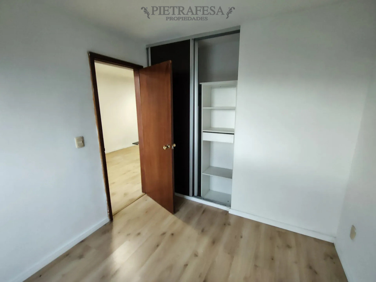 Apartamento en alquiler, 1 dormitorio, 1 baño, balcón, garaje. Parque Rodó. · Foto 8