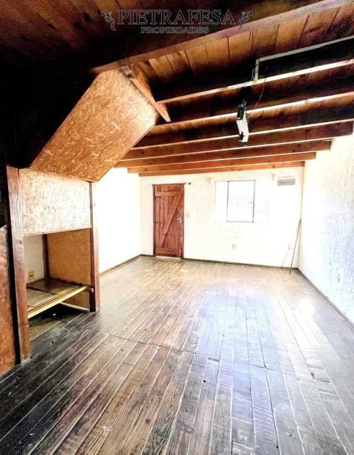 Apartamento en alquiler, 2 dormitorios, 1 baño, patio. El Pinar.