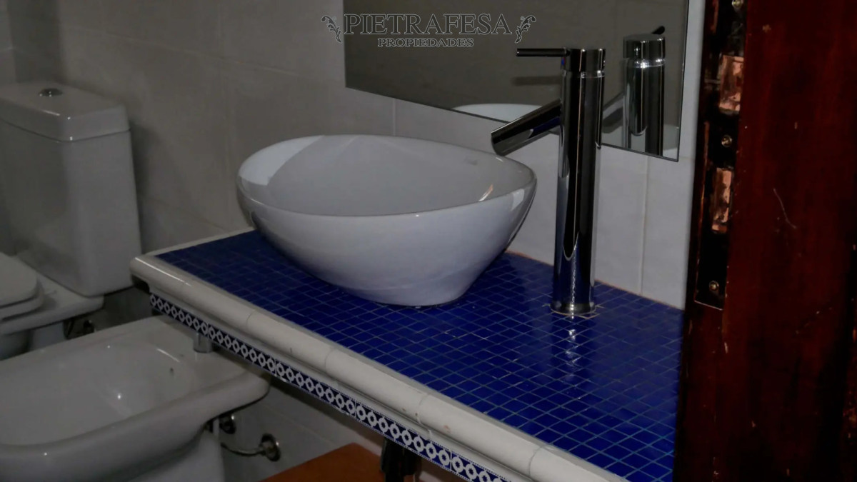 Apartamento en alquiler 1 dormitorio, 1 baño, terraza con parrillero. Pocitos. · Foto 5