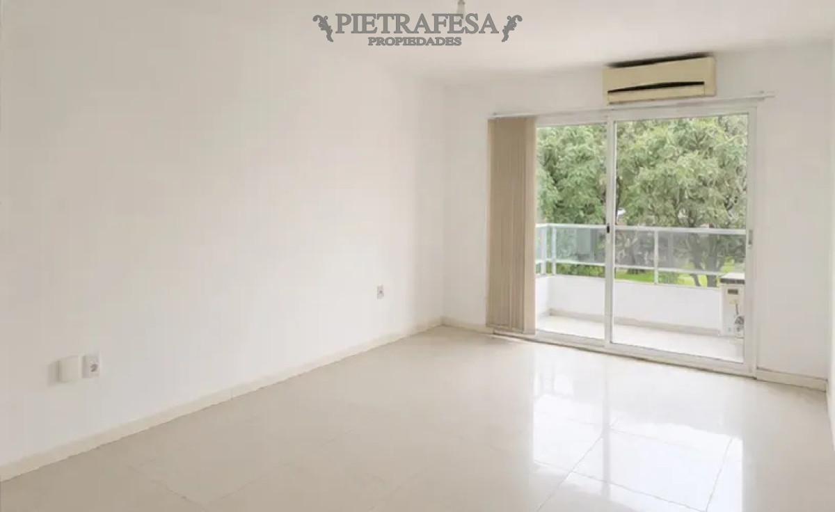 Apartamento en alquiler, monoambiente, 1 baño. Buceo.