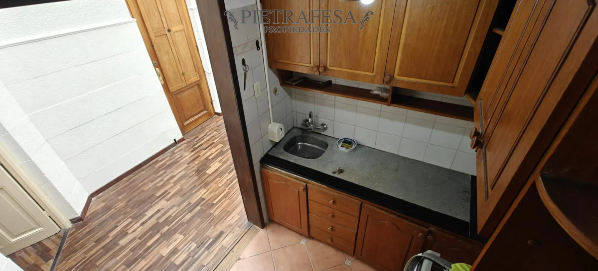Apartamento en alquiler, 1 dormitorio, 1 baño. Tres Cruces. · Foto 6