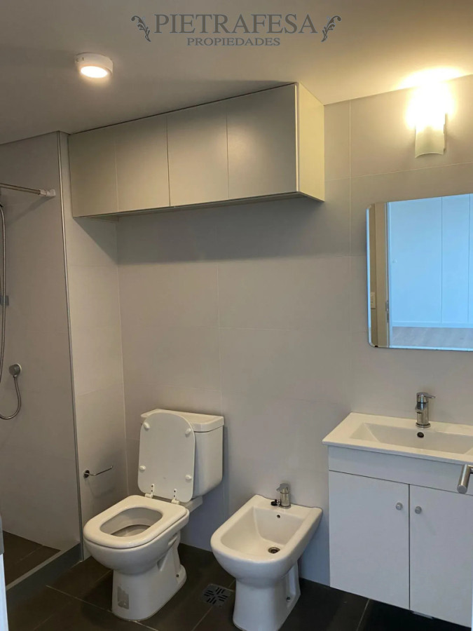 Apartamento en alquiler, 1 dormitorio, 1 baño, terraza. Malvin. · Foto 9