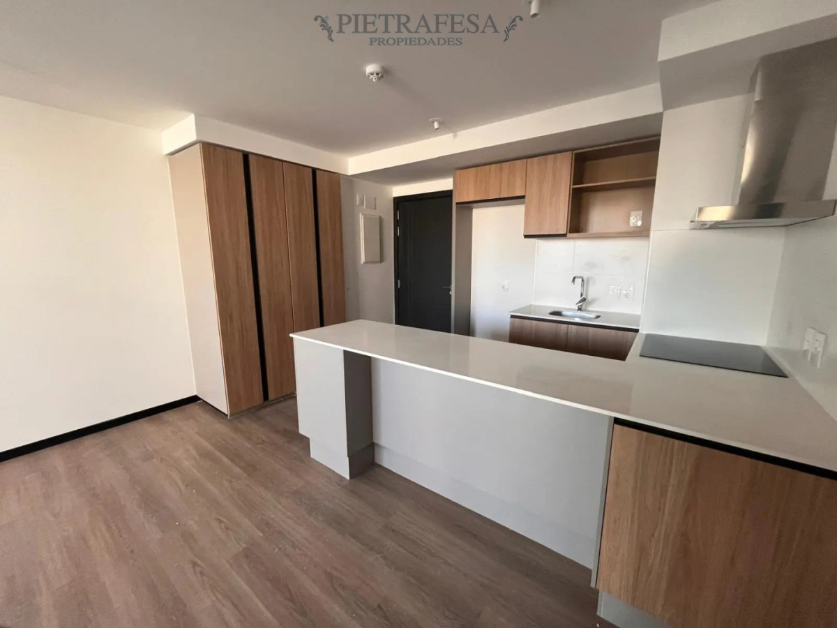 Apartamento en alquiler, 1 dormitorio, 1 baño, terraza, garaje. Parque Batlle. · Foto 3