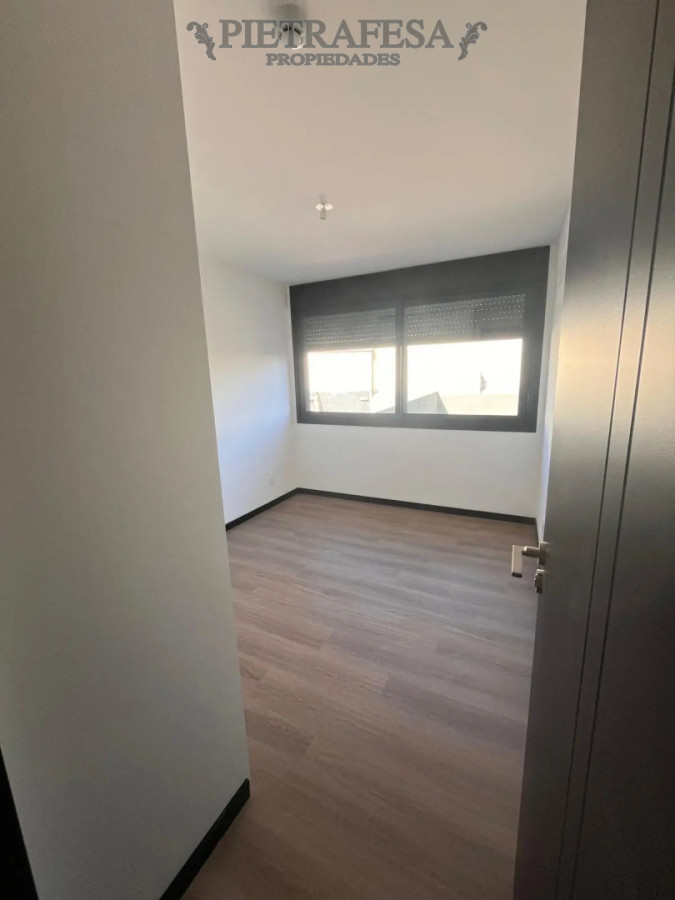 Apartamento en alquiler, 1 dormitorio, 1 baño, terraza, garaje. Parque Batlle. · Foto 11