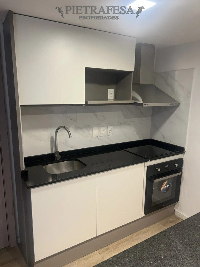 Apartamento en alquiler, 1 dormitorio, 1 baño, terraza con parrillero. Cordón. · Foto 8