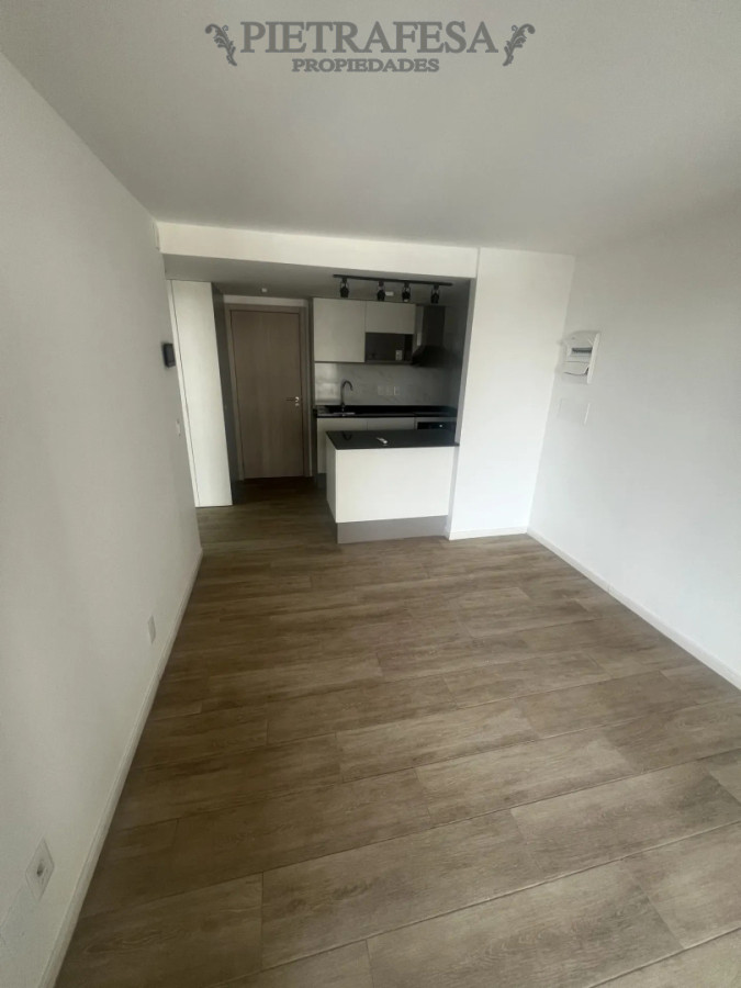 Apartamento en alquiler, 1 dormitorio, 1 baño, terraza con parrillero. Cordón. · Foto 4