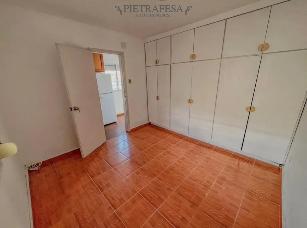 Apto tipo casa en alquiler, 1 dormitorio, 1 baño, patio. Buceo. · Foto 6