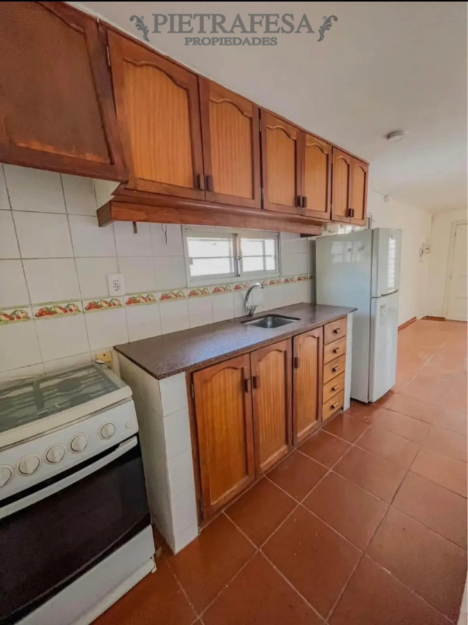Apto tipo casa en alquiler, 1 dormitorio, 1 baño, patio. Buceo. · Foto 4