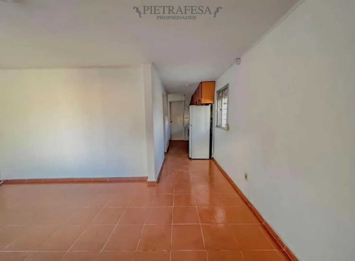 Apto tipo casa en alquiler, 1 dormitorio, 1 baño, patio. Buceo. · Foto 12