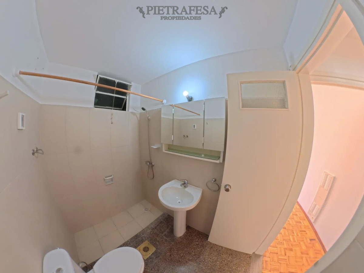 Apartamento en alquiler, 1 dormitorio, 1 baño. Tres Cruces. · Foto 12