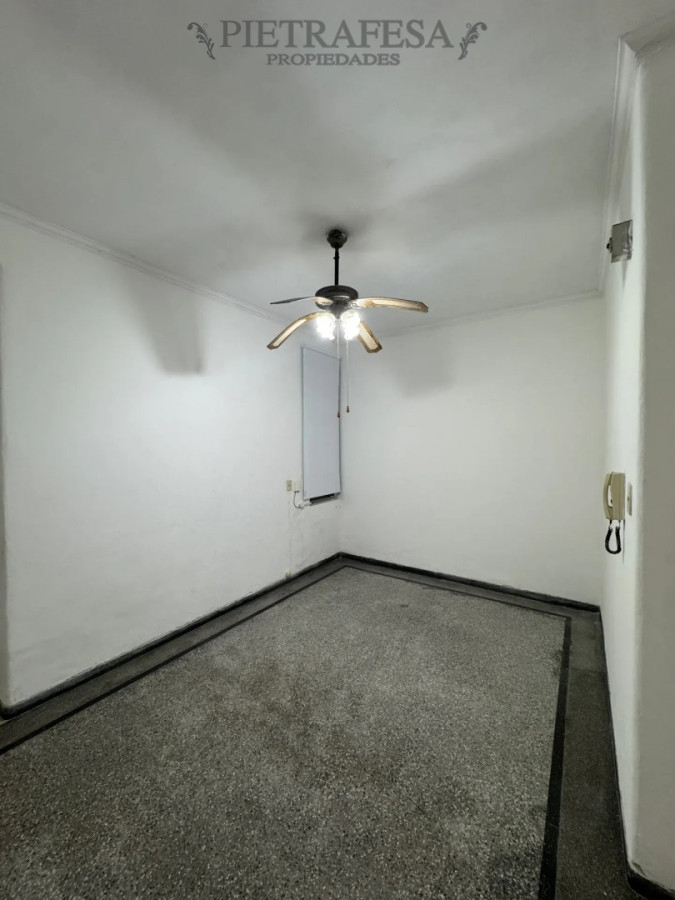Apartamento en alquiler, 1 dormitorio, 1 baño, patio. Cordón. · Foto 11