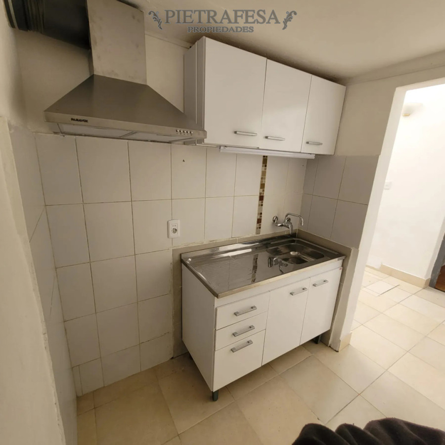Casa en alquiler, 3 dormitorios, 1 baño. Cordón. · Foto 8