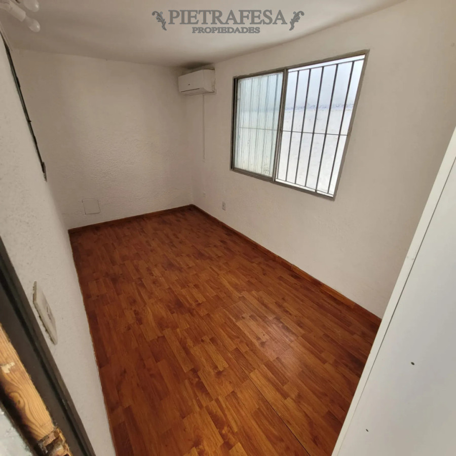 Casa en alquiler, 3 dormitorios, 1 baño. Cordón. · Foto 10