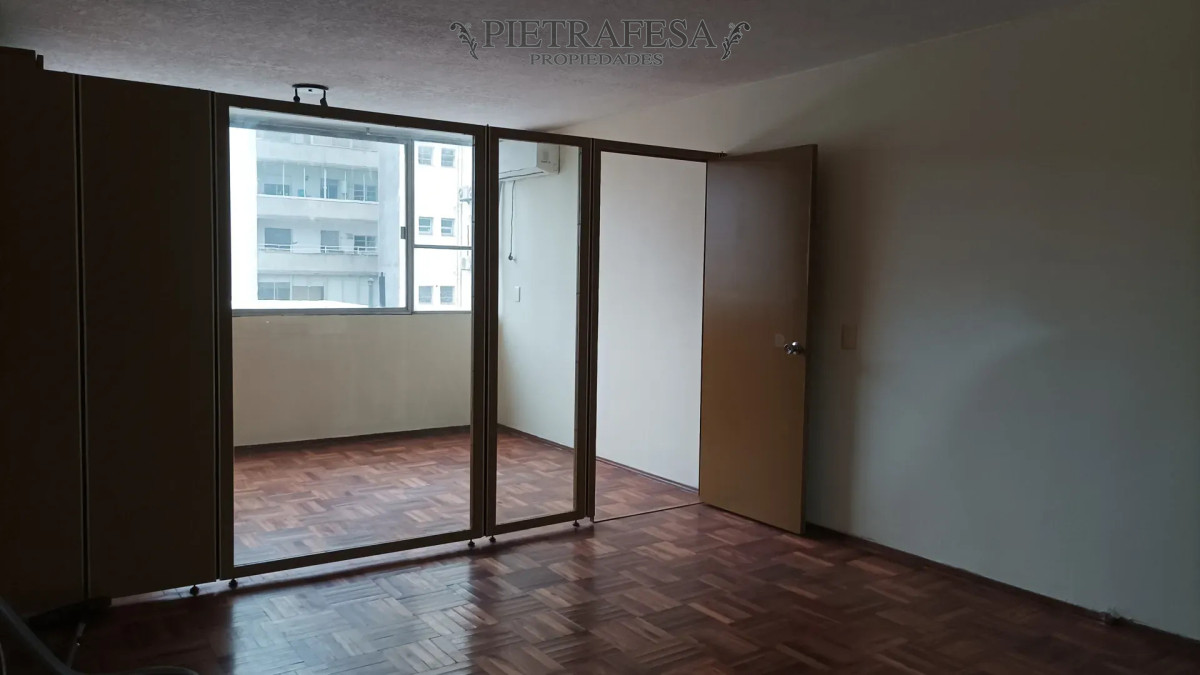 Apartamento en alquiler, monoambiente, 1 baño. Cordón. · Foto 1