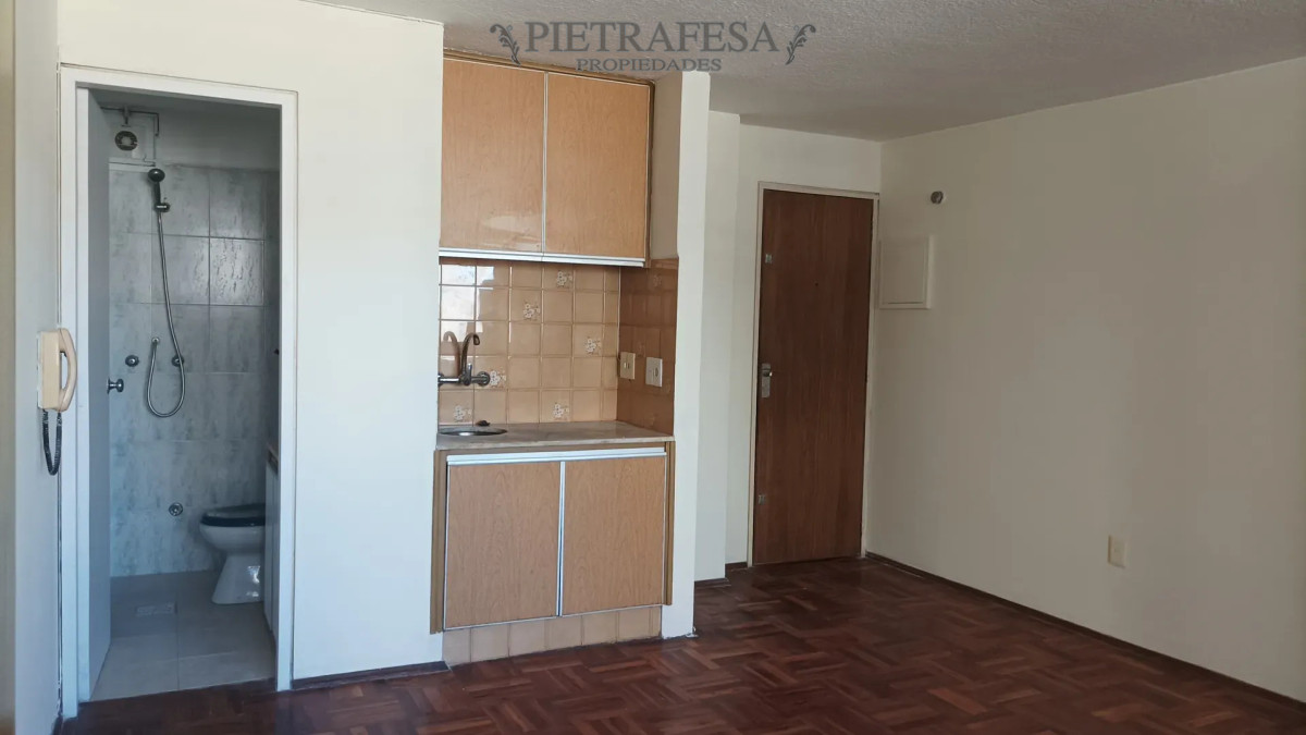 Apartamento en alquiler, monoambiente, 1 baño. Cordón. · Foto 2