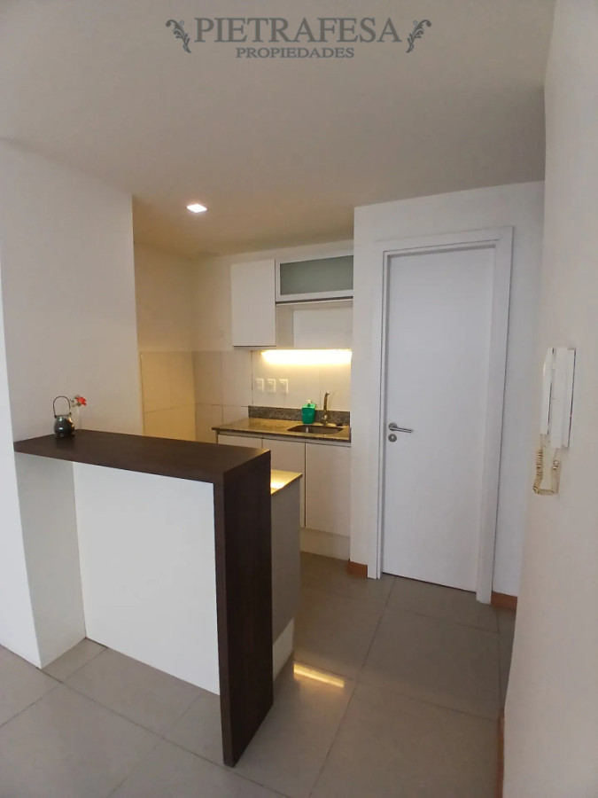 Apartamento en venta, 1 dormitorio, 1 baño, balcón. Cordón
