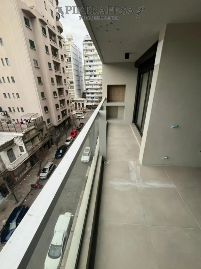 Venta de apartamento, 1 dormitorios, 1 baño, Garaje , Terraza ,Parrillero Centro