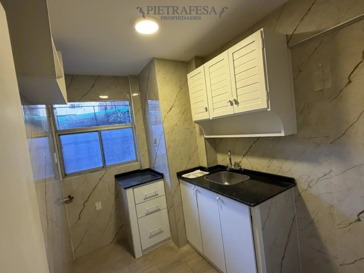Apartamento en alquiler, 1 dormitorio, 1 baño, balcón. Pocitos. · Foto 3